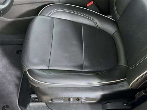 Used 2023 Chevrolet Traverse Premier w/ Redline Edition image 21