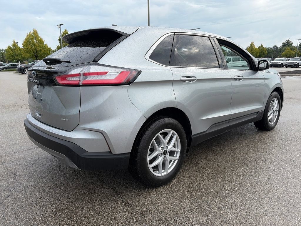 Used 2024 Ford Edge SEL w/ Convenience Package AWD/4WD image 7