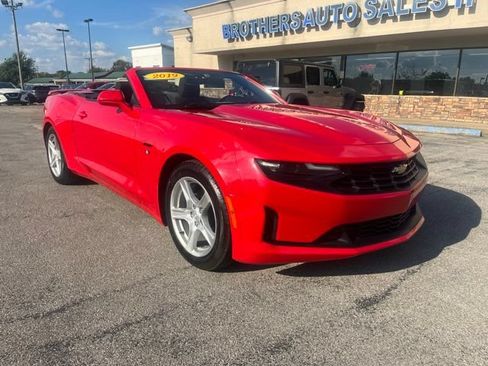 Used 2019 Chevrolet Camaro LT RWD image 10