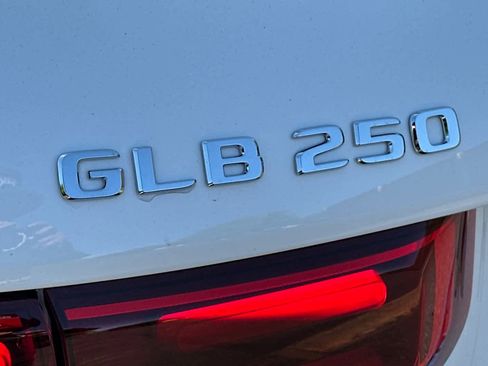 New 2026 Mercedes-Benz GLB 250 image 25