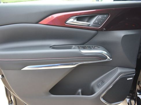 New 2026 Chevrolet Traverse RS w/ LPO, Floor Liner Package FWD image 12