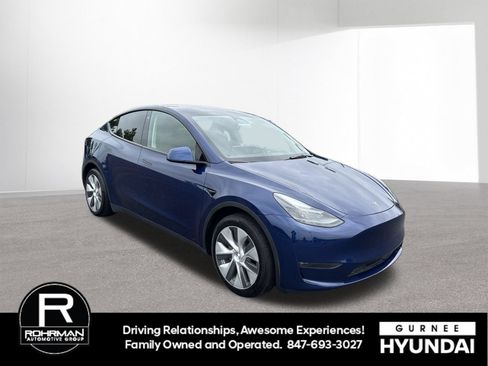 Used 2023 Tesla Model Y Long Range AWD/4WD image 2