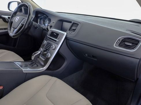 Used 2016 Volvo S60 T5 Premier w/ Convenience Package image 29