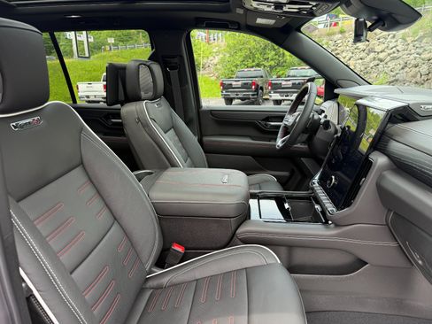 New 2026 GMC Yukon AT4 Ultimate w/ LPO, Floor Liner Package AWD/4WD image 25