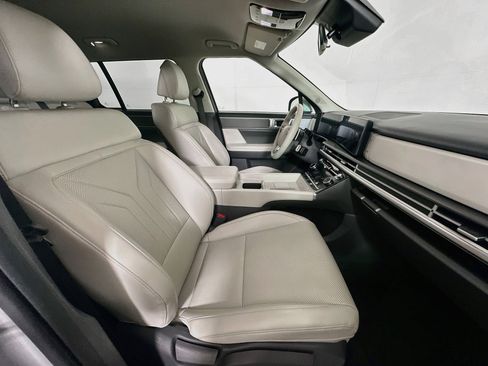 Used 2025 Hyundai Santa Fe SEL FWD image 31