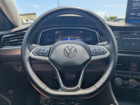 Used 2023 Volkswagen Jetta SE FWD image 27