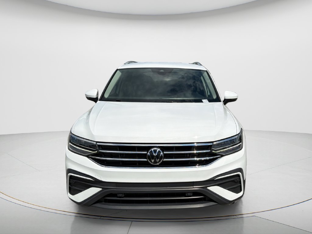 Used 2024 Volkswagen Tiguan SE FWD image 9