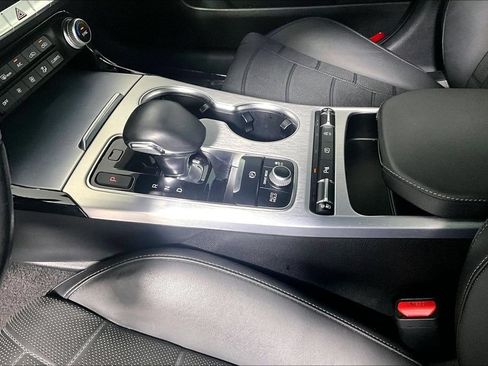 Used 2023 Kia Stinger GT2 RWD image 17