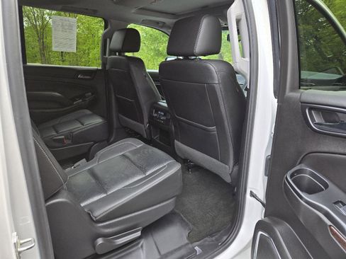 Used 2018 GMC Yukon XL SLT w/ Premium Edition AWD/4WD image 28