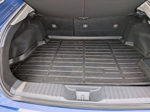 Used 2023 Toyota Prius XLE FWD image 24
