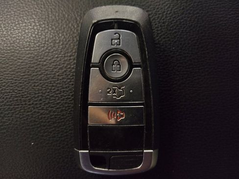 Used 2020 Ford Fusion S image 32