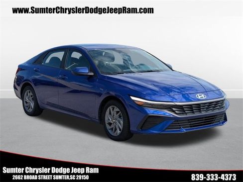 Used 2024 Hyundai Elantra SEL image 1