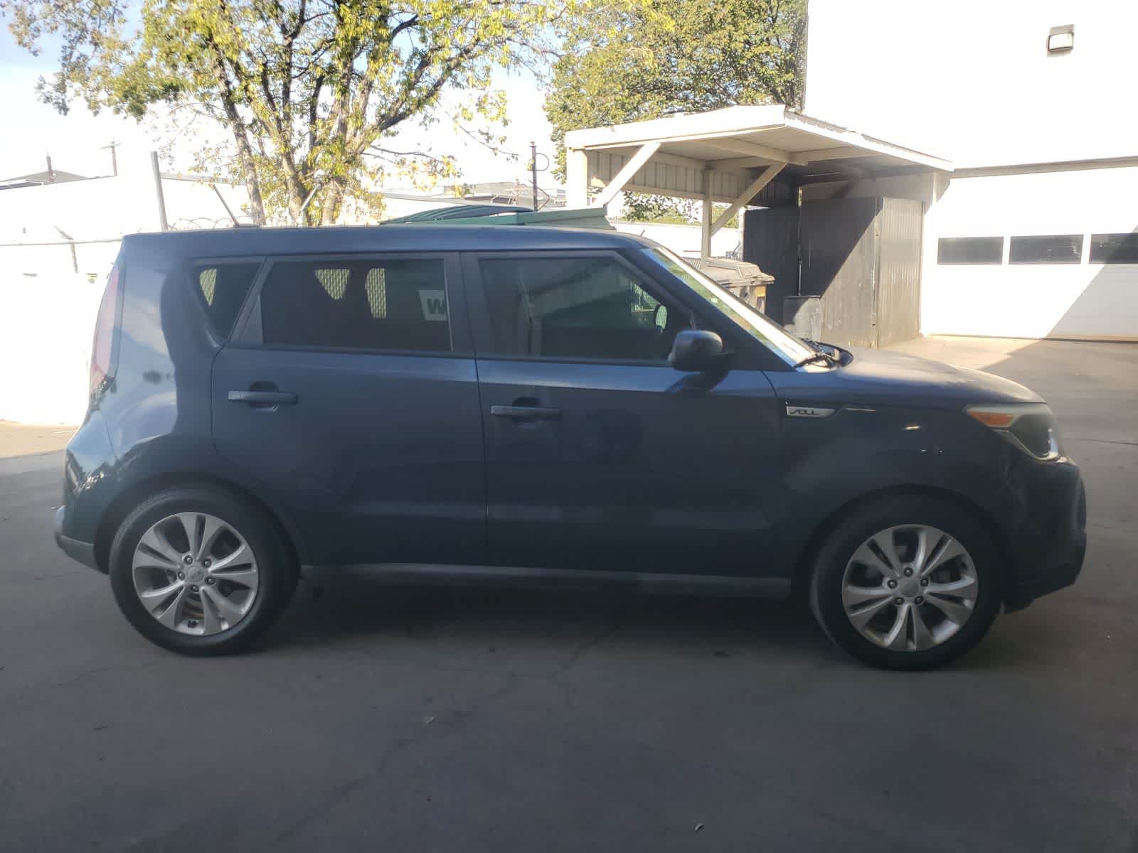 Used 2015 Kia Soul + FWD image 7