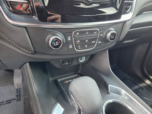 Certified 2023 Chevrolet Traverse LT FWD image 26