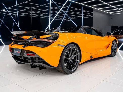 Used 2020 McLaren 720S Spider RWD image 37