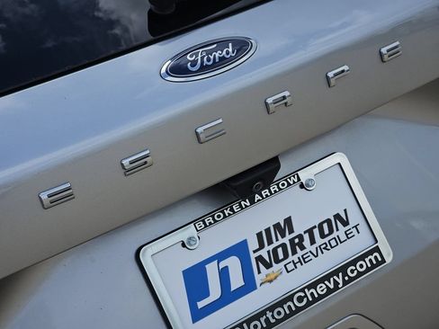 Used 2022 Ford Escape SE FWD image 15