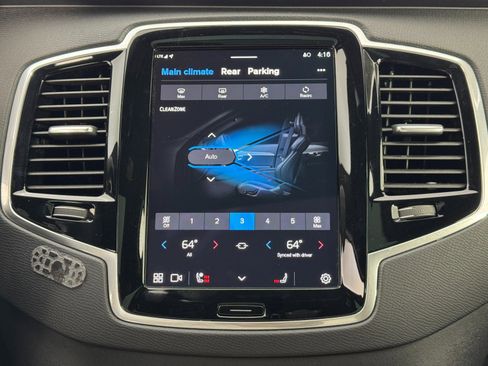 Used 2024 Volvo XC90 T8 Plus image 28