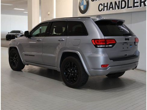 Used 2021 Jeep Grand Cherokee Laredo X RWD image 5