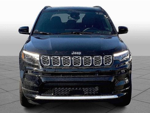 Used 2025 Jeep Compass Limited w/ Elite Group AWD/4WD image 2