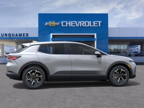New 2026 Chevrolet Equinox EV LT FWD image 38