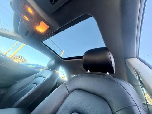 Used 2010 Audi A5 2.0T Premium image 11