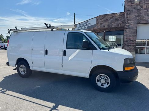 Used 2020 Chevrolet Express 2500 w/ Safety Package RWD image 18