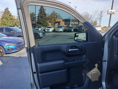 Used 2024 Chevrolet Silverado 1500 Custom image 28