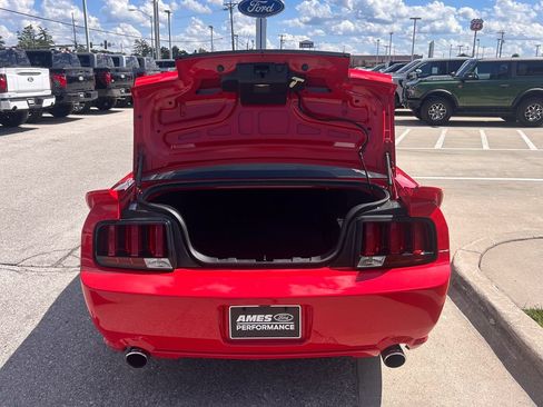 Used 2006 Ford Mustang GT RWD image 12