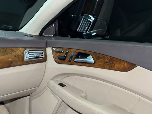 Used 2012 Mercedes-Benz CLS 550 image 24