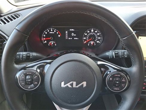 Used 2022 Kia Soul EX image 19