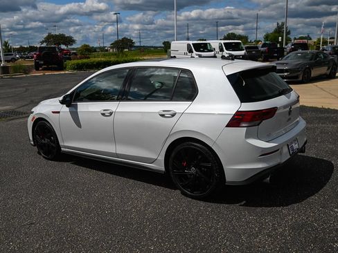 Used 2022 Volkswagen GTI SE FWD image 7