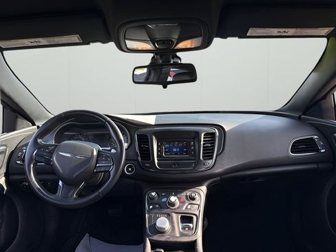 Used 2015 Chrysler 200 S FWD image 22