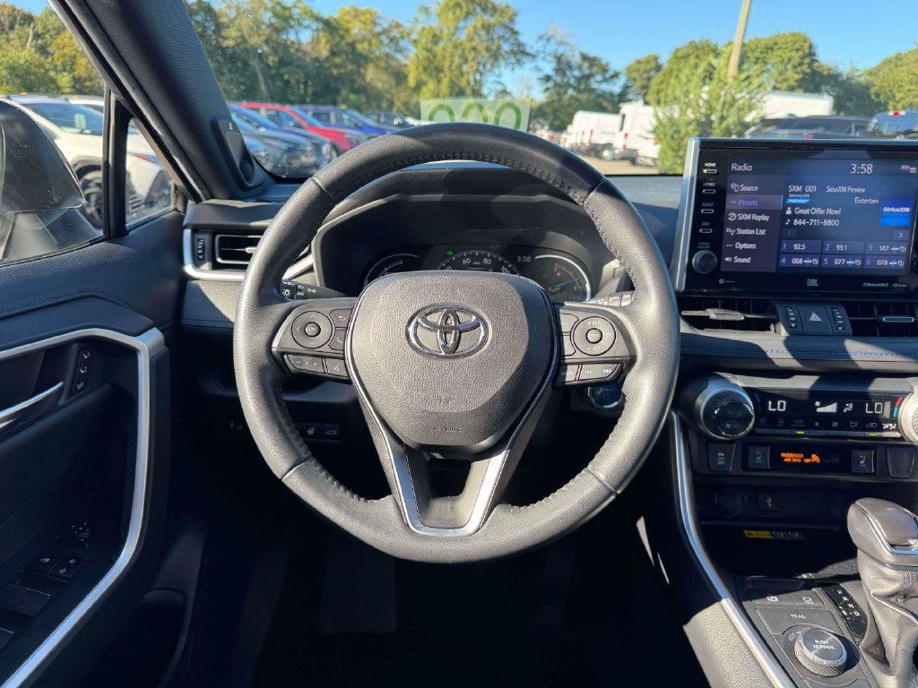 Used 2022 Toyota RAV4 XSE AWD/4WD image 22