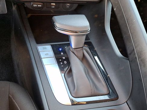 Used 2024 Hyundai Elantra SEL image 14