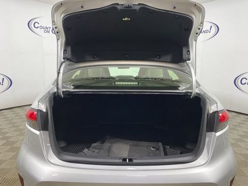 Used 2020 Toyota Corolla XSE image 26