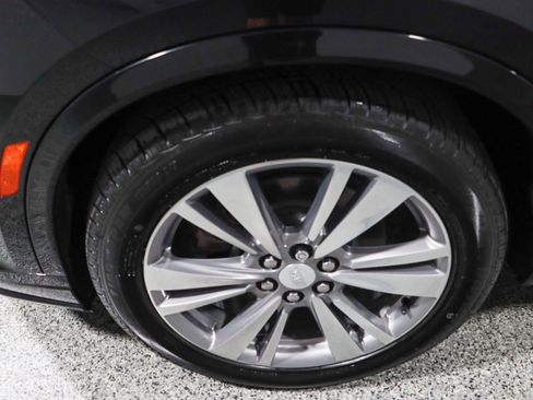 Used 2024 Cadillac XT6 Premium Luxury AWD/4WD image 11