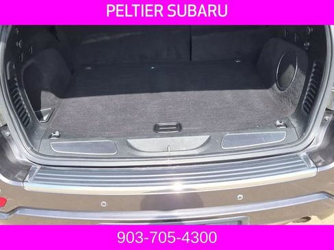 Used 2018 Jeep Grand Cherokee Overland w/ Jeep Active Safety Group image 12