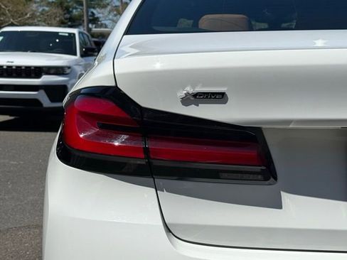 Used 2022 BMW 530i xDrive w/ Convenience Package image 16