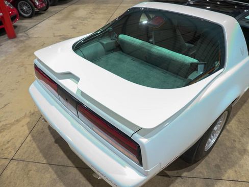 Used 1991 Pontiac Firebird Formula image 20