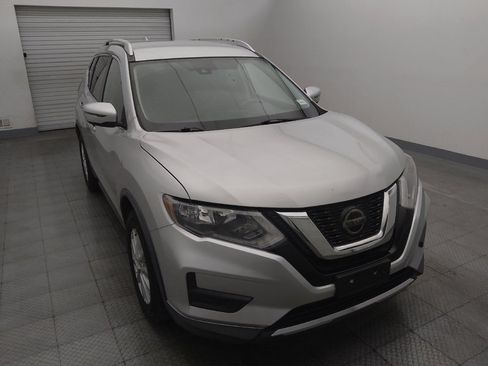 Used 2020 Nissan Rogue SV FWD image 14