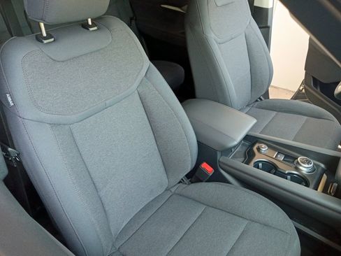Used 2025 Ford Explorer Active RWD image 31