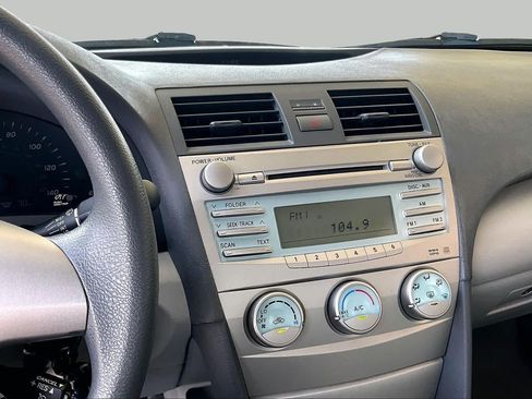 Used 2009 Toyota Camry FWD image 6