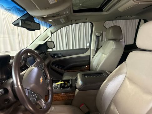 Used 2020 Chevrolet Tahoe Premier w/ Premier 6.2L Value Package AWD/4WD image 22