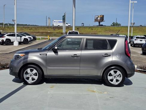 Used 2017 Kia Soul w/ Convenience Package FWD image 6