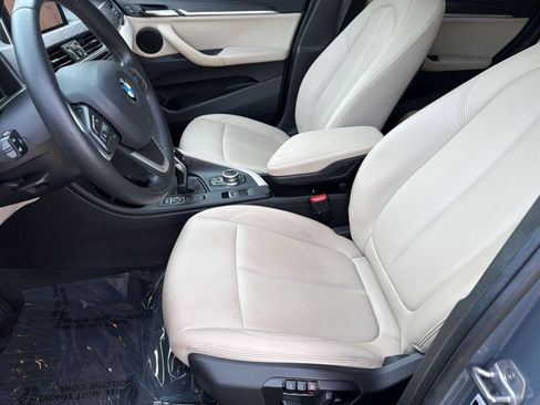 Used 2020 BMW X1 sDrive28i w/ Premium Package FWD image 5