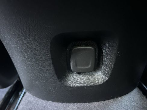 Used 2023 Chevrolet Malibu LS image 17