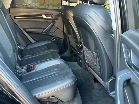 Used 2019 Audi Q5 Prestige w/ Prestige Package image 19