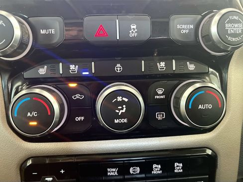 Used 2019 RAM 2500 Laramie AWD/4WD image 16
