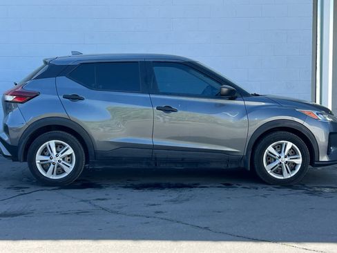 Certified 2021 Nissan Kicks S image 9