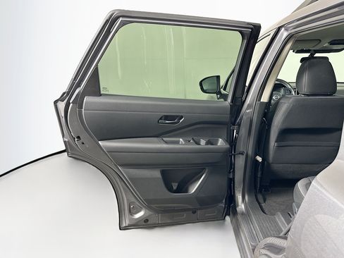 Used 2025 Nissan Pathfinder SV AWD/4WD image 25